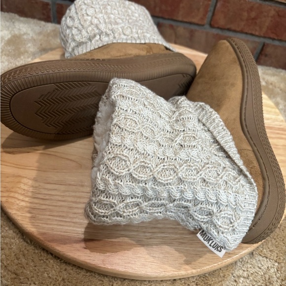 MUK LUKS BOOTIES CABLE SWEATER KNIT BROWN SHERPA SLIPPERS BOOTS SIZE 7-8 NWOT - Picture 9 of 9